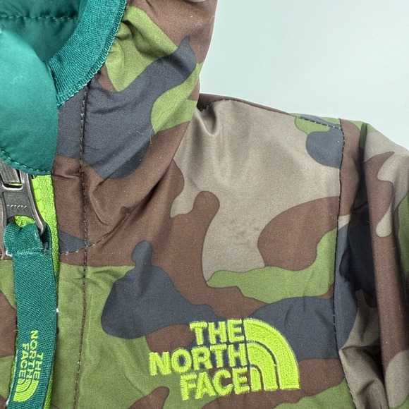 North Face Baby Boy's Reversible Green/Camo Coat - Picture 3 of 4